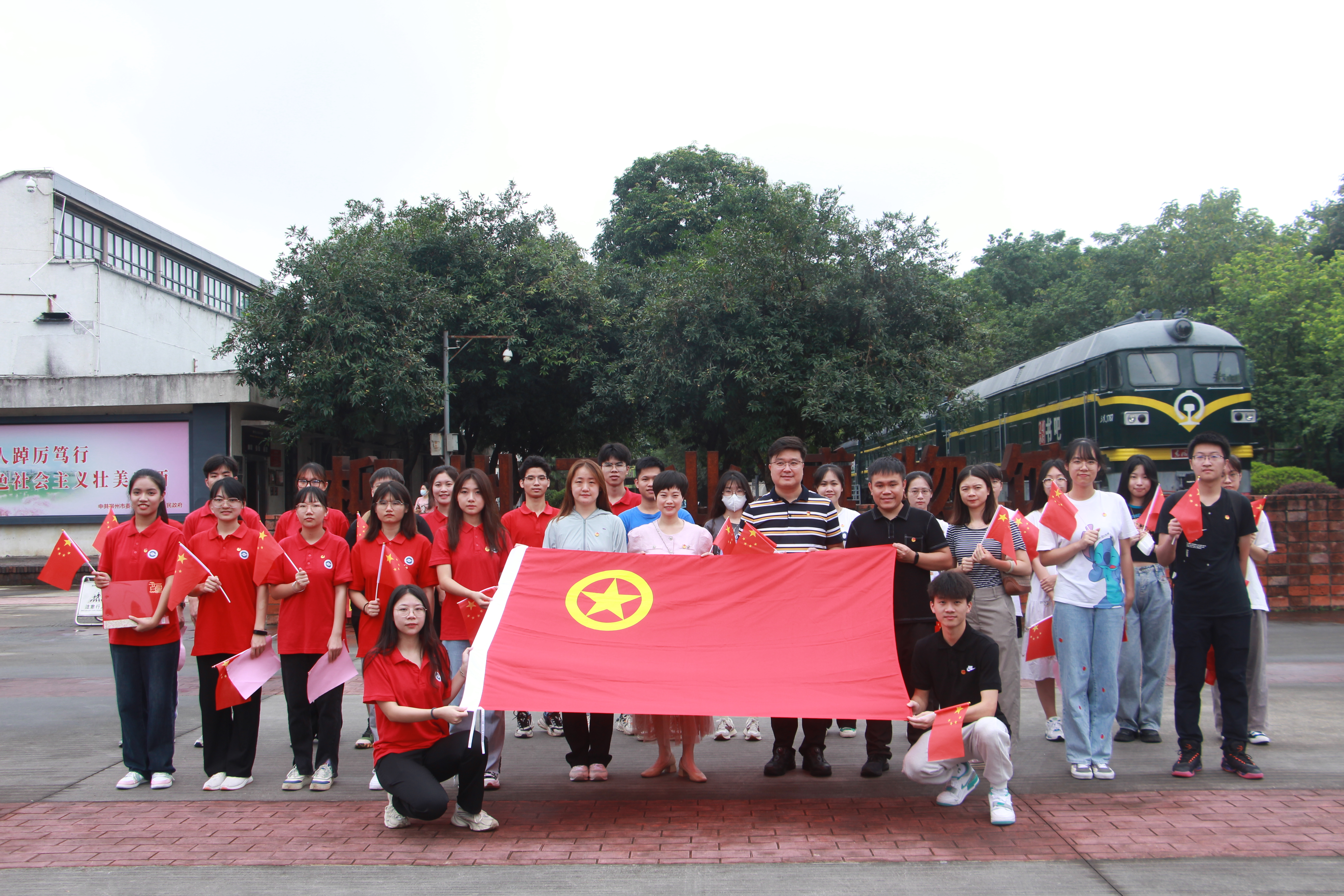 走进企业增强青年爱广西的情怀商管学院暑期社会实践团柳州行